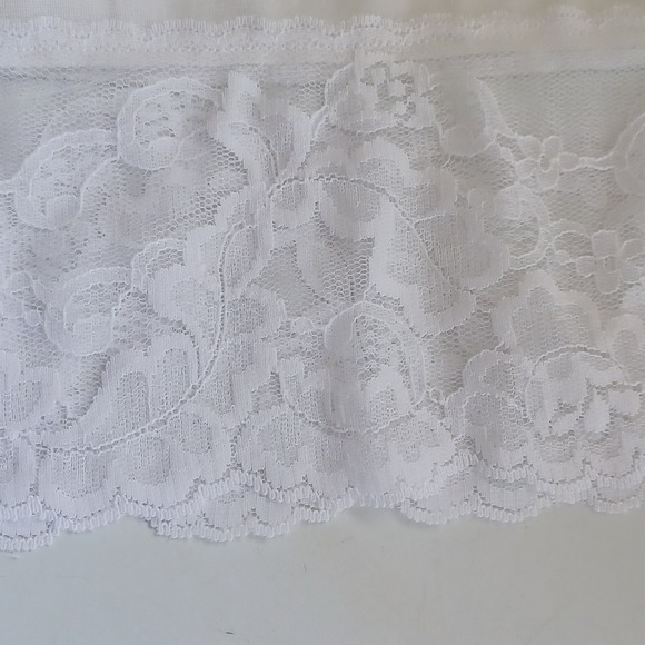 Vassarette White Ice Signature Lace Half Slip 28 Inch Length Size L NWT Classic - Picture 2 of 8